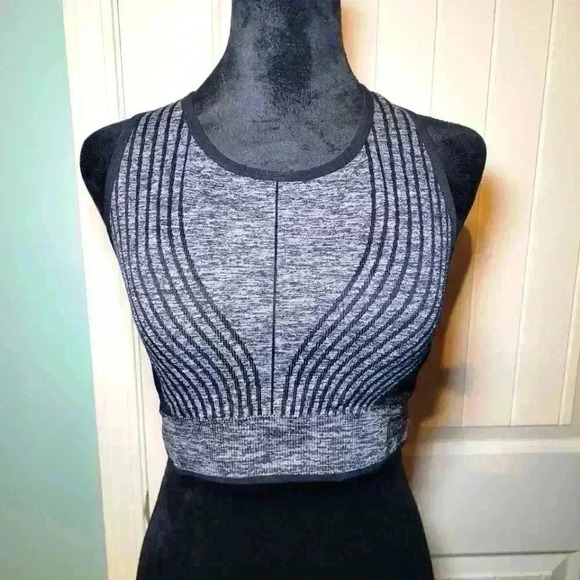 Ryka XL sports bar with cross back adjustable straps - Picture 1 of 5